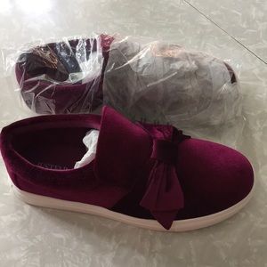 Just Fab velvet sneakers